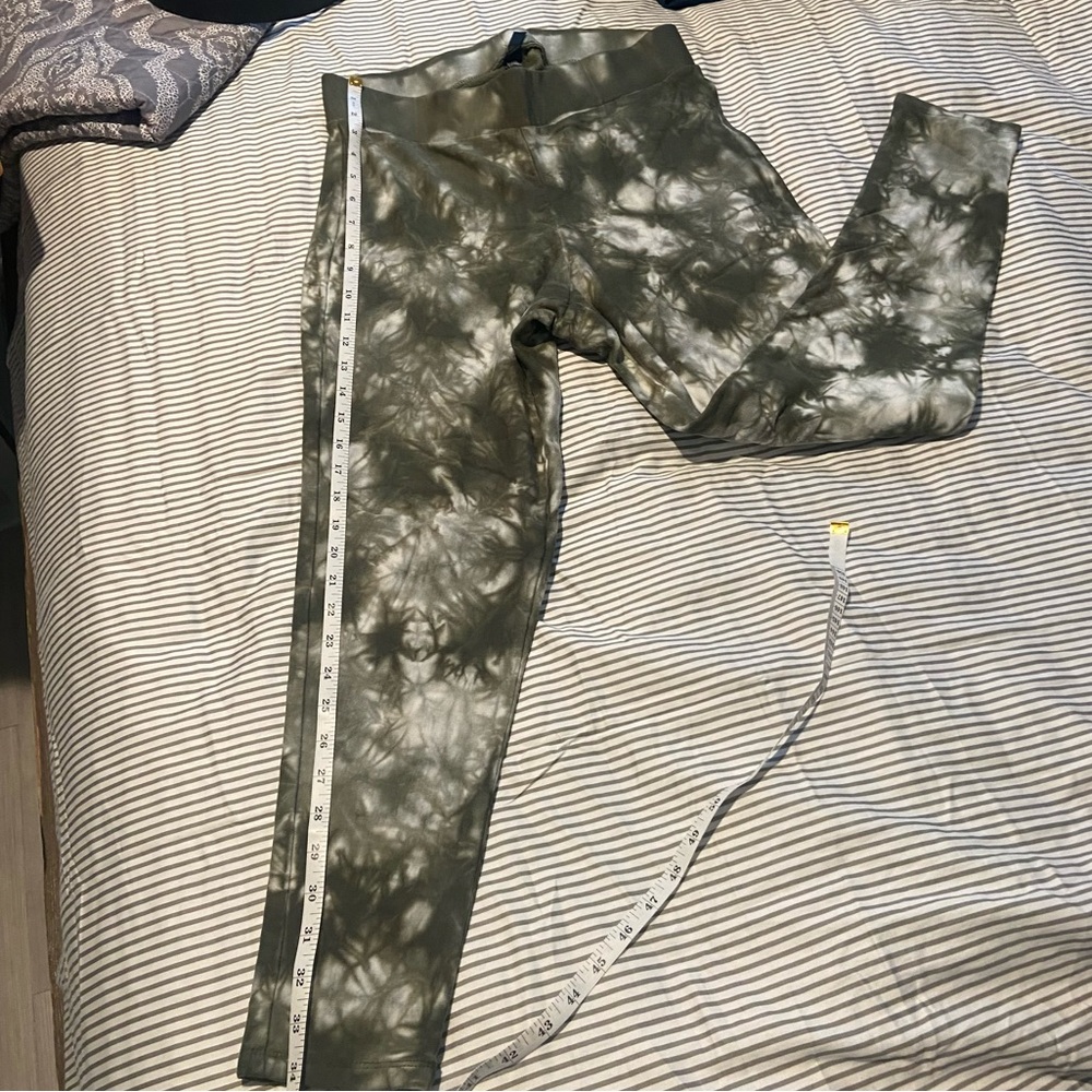 EUC- Torrid- Sz 1- green stonewashed - tights